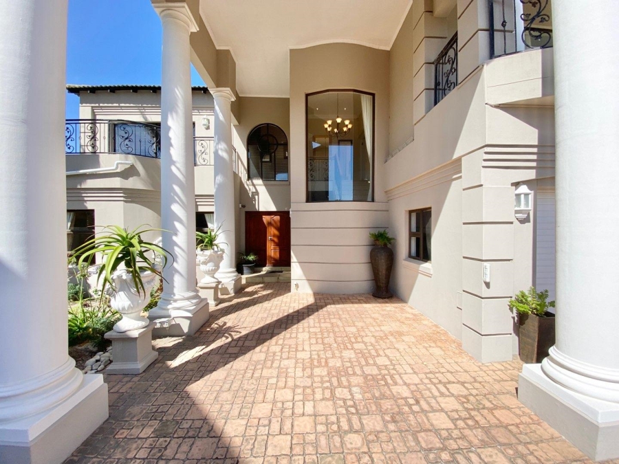 4 Bedroom Property for Sale in West Beach Western Cape